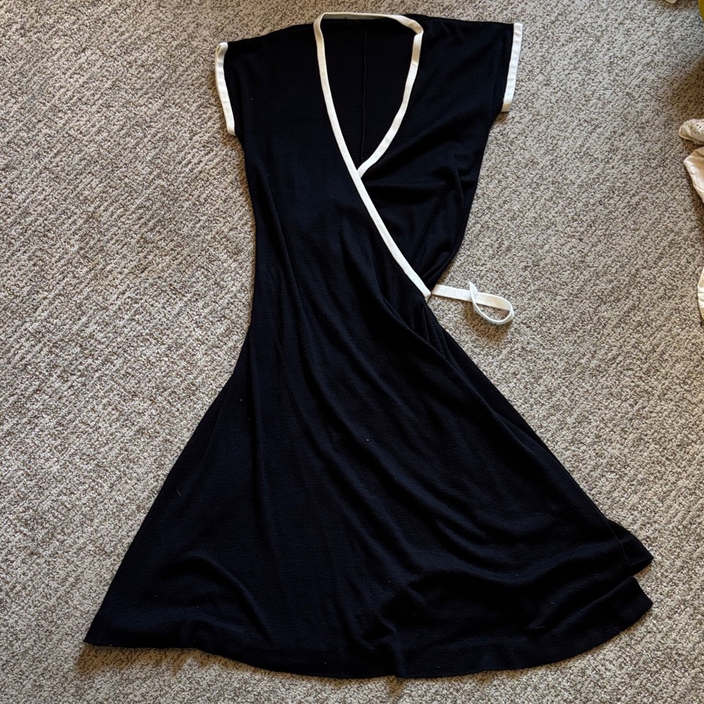 Small-Large Adjustable Black Wrap Dress